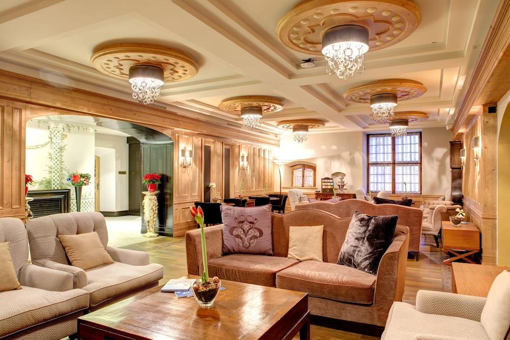 Hotel Flüela 5*