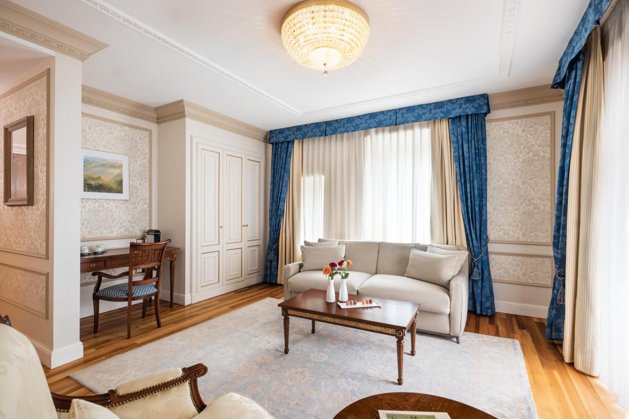 Hotel Flüela 5*